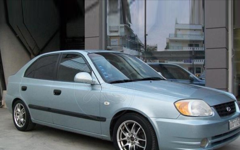 Hyundai accent s01