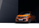 Η Renault βάζει το Twingo στην πρίζα 
