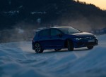 Το Volkswagen Golf R ξεδιπλώνει τις αρετές του στο χιόνι! (video)