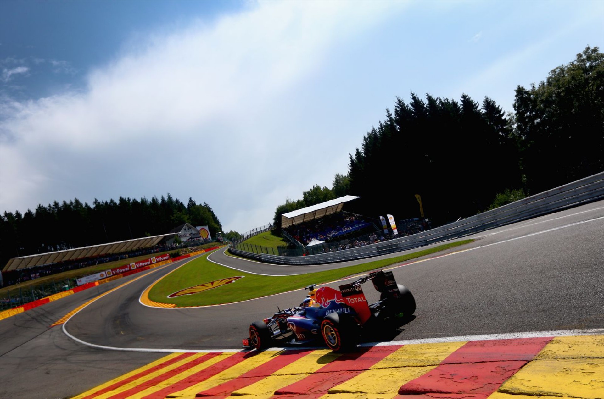 Σταθερά βήματα προς τον τίτλο από τον Vettel