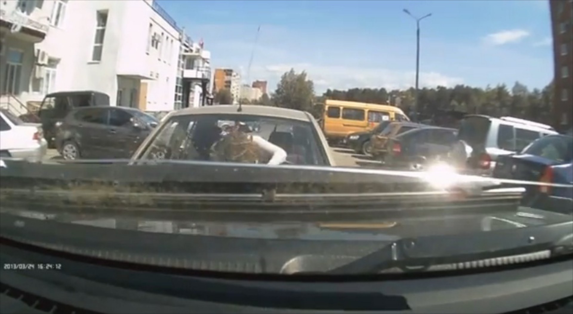 Ανεξήγητο ατύχημα σε παρκινγκ