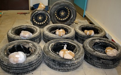 Μετέφεραν ηρωίνη στις ζάντες δύο αυτοκινήτων