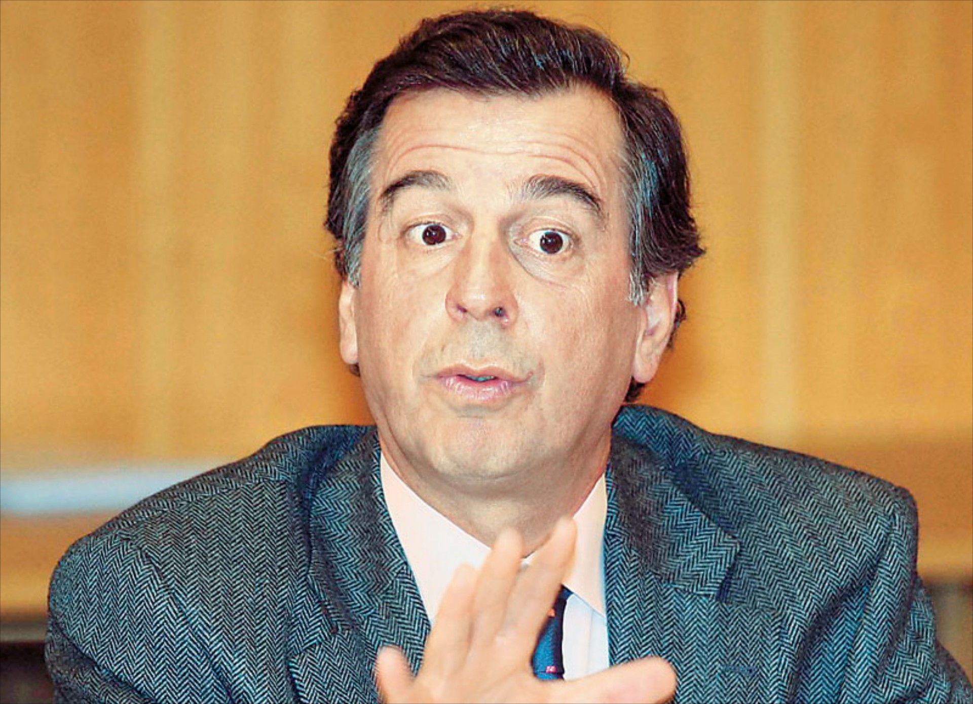 Ο Μιχάλης Λιάπης συνελήφθη να οδηγεί όχημα με πλαστές πινακίδες