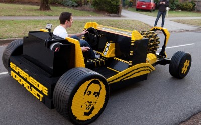 Ένα Lego 1:1 που κινείται με αέρα