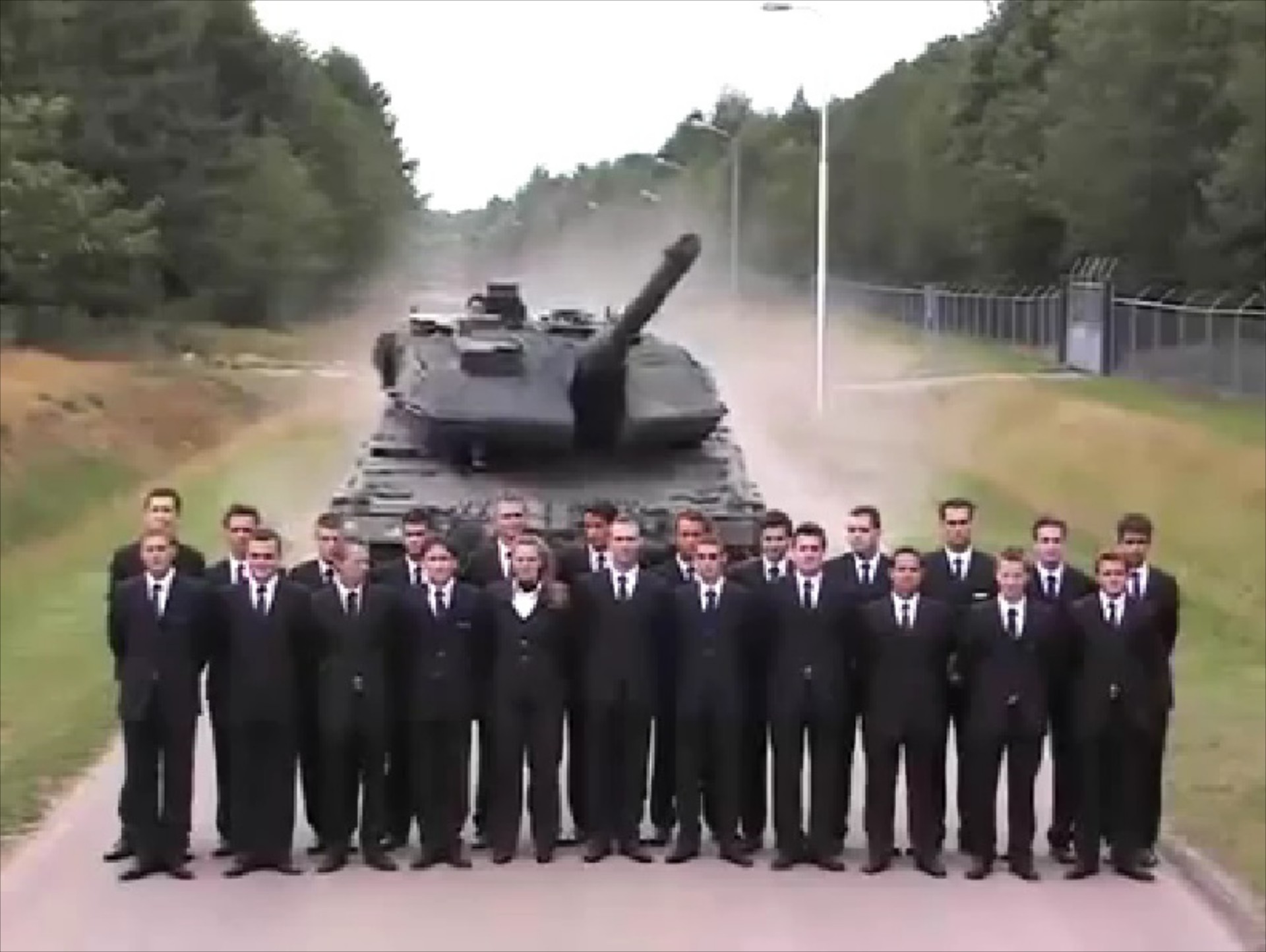 Video: Φρενάρισμα πανικού σε άρμα