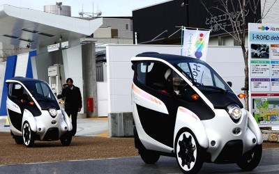 Το Toyota i-ROAD παίρνει τους δρόμους