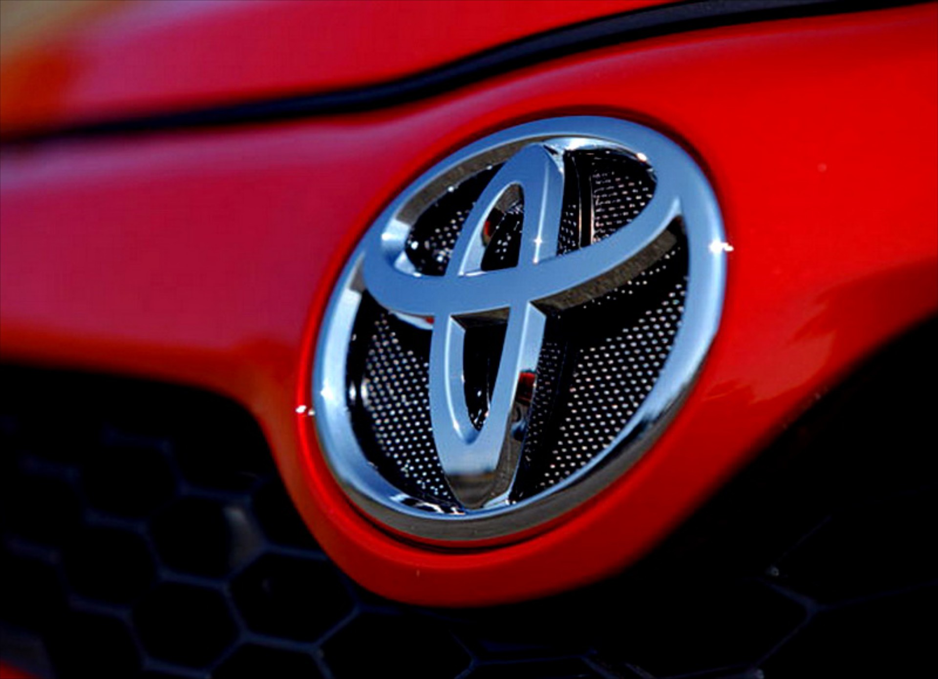 Ανάκληση Toyota Yaris, Urban Cruiser, Hilux, RAV4 & Land Cruiser