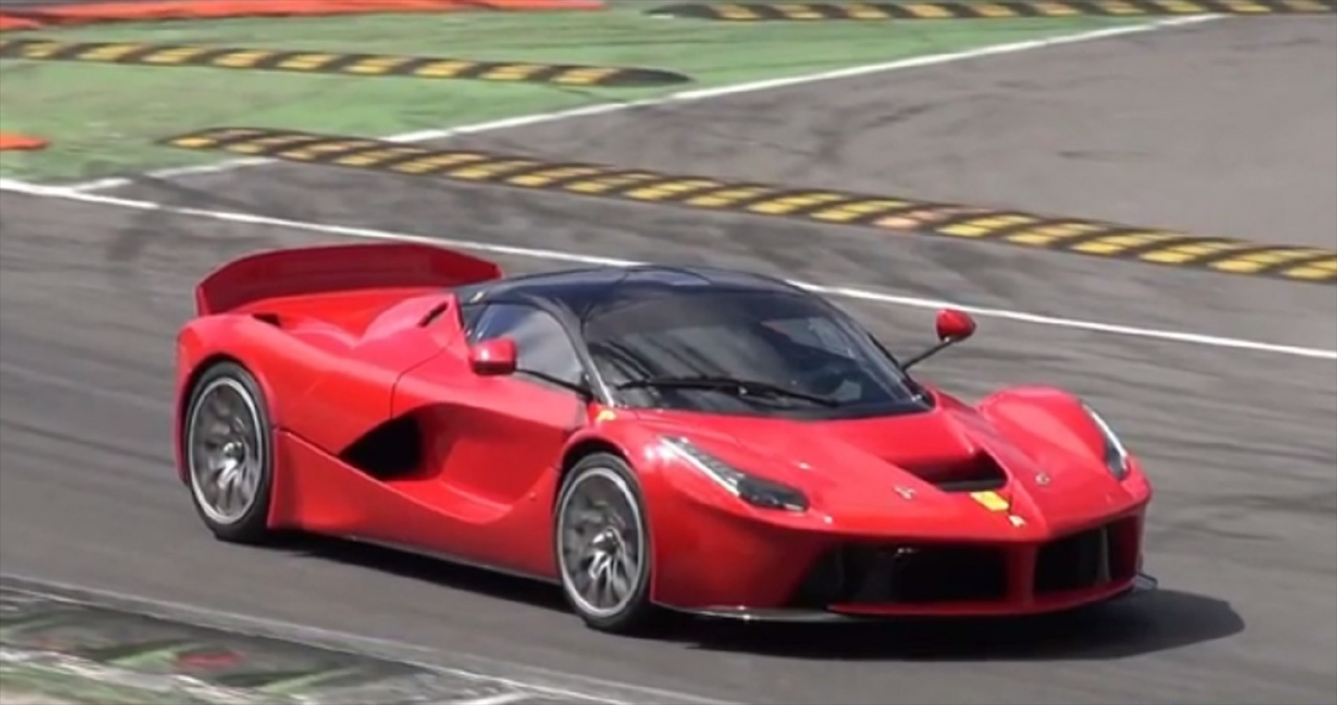 Video: Δοκιμές Ferrari LaFerrari XX 
