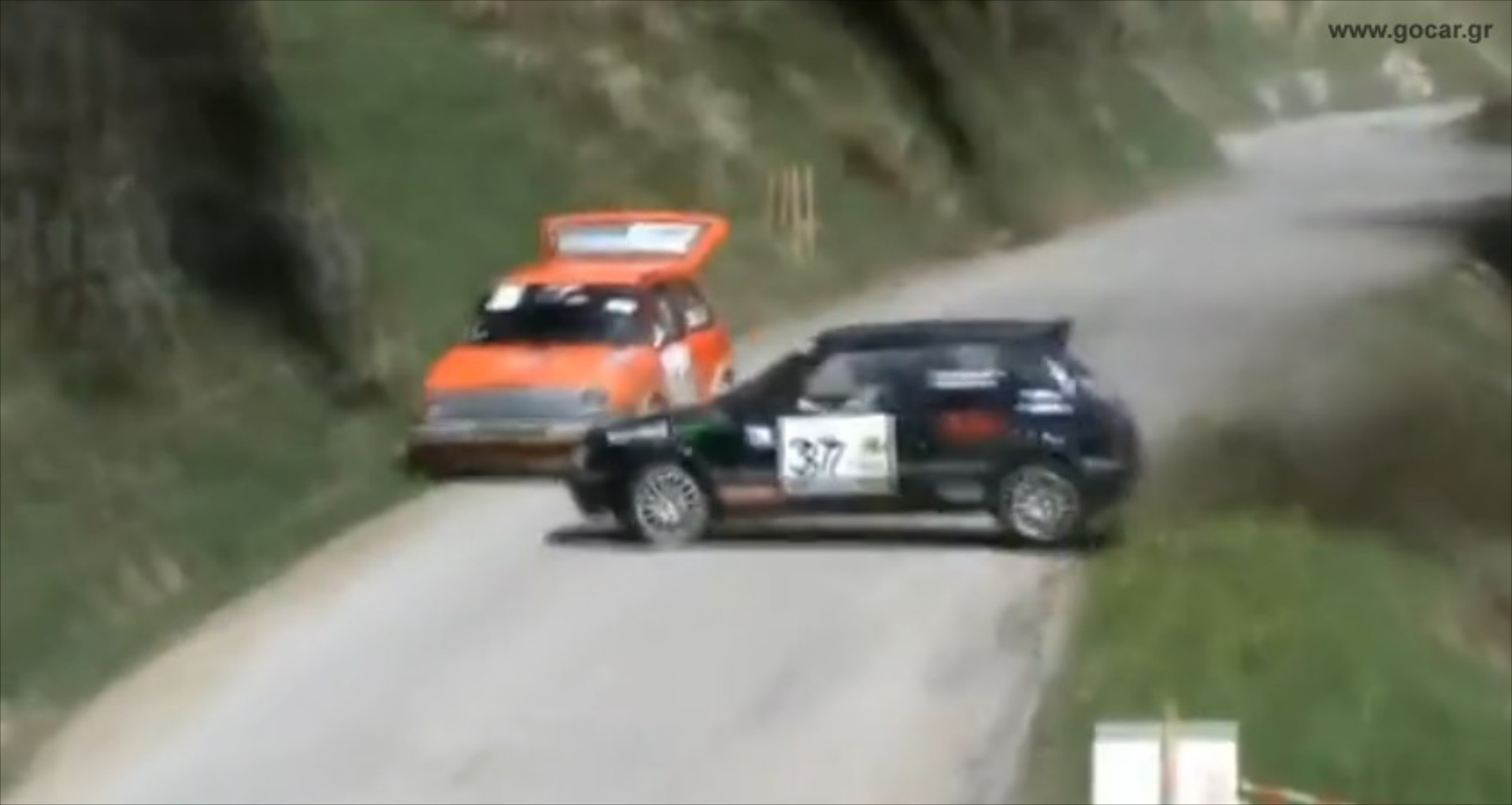 Video: Απίστευτη προσπέραση σε αγώνα ραλλύ

