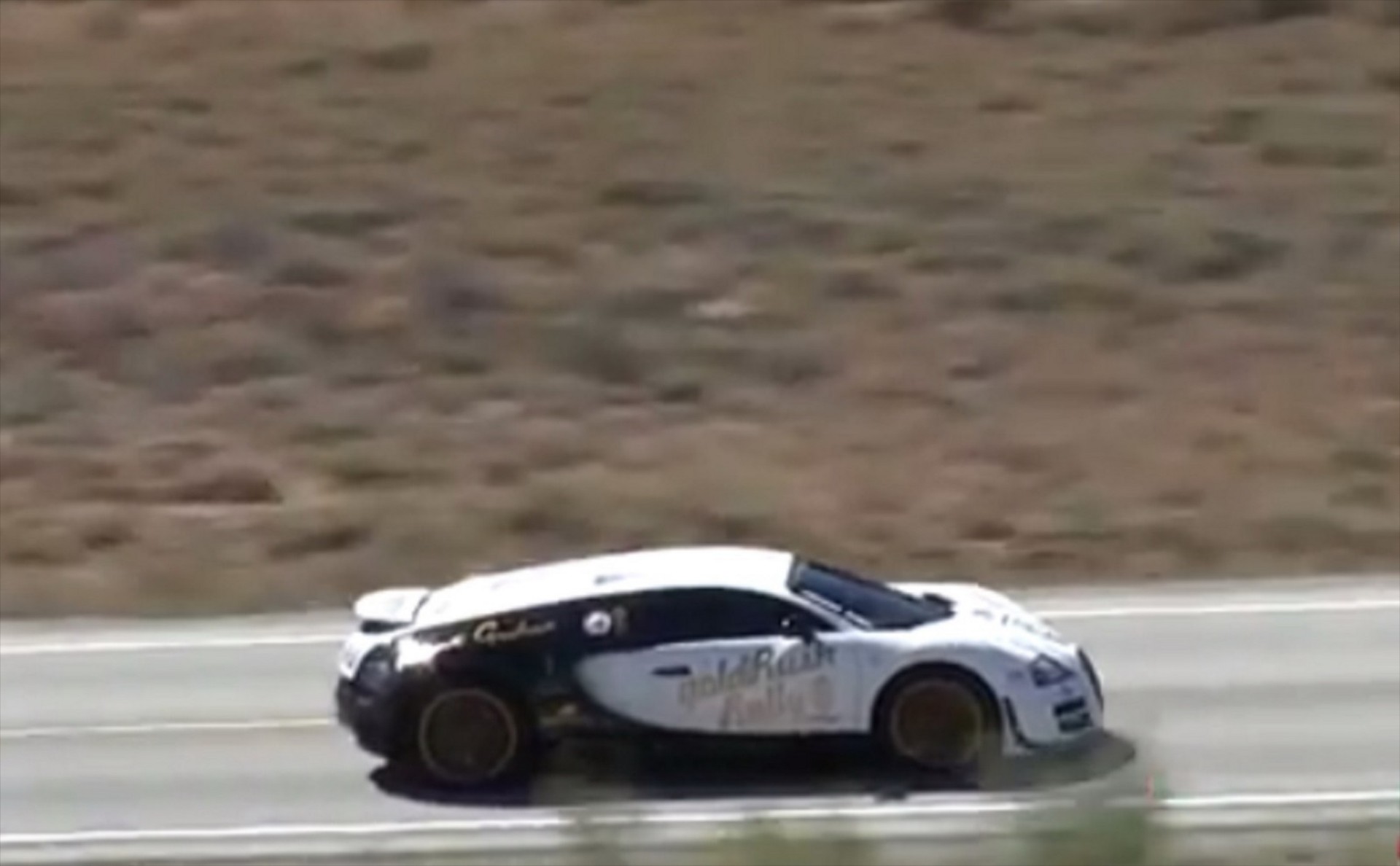 VIDEO: Η Bugatti που «χτύπησε» τα 400 χ.α.ω.