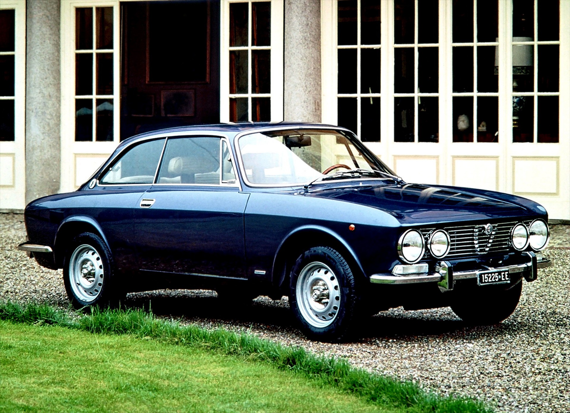 Classic Video: Ωδή στην Alfa Romeo 2000 GTV Bertone