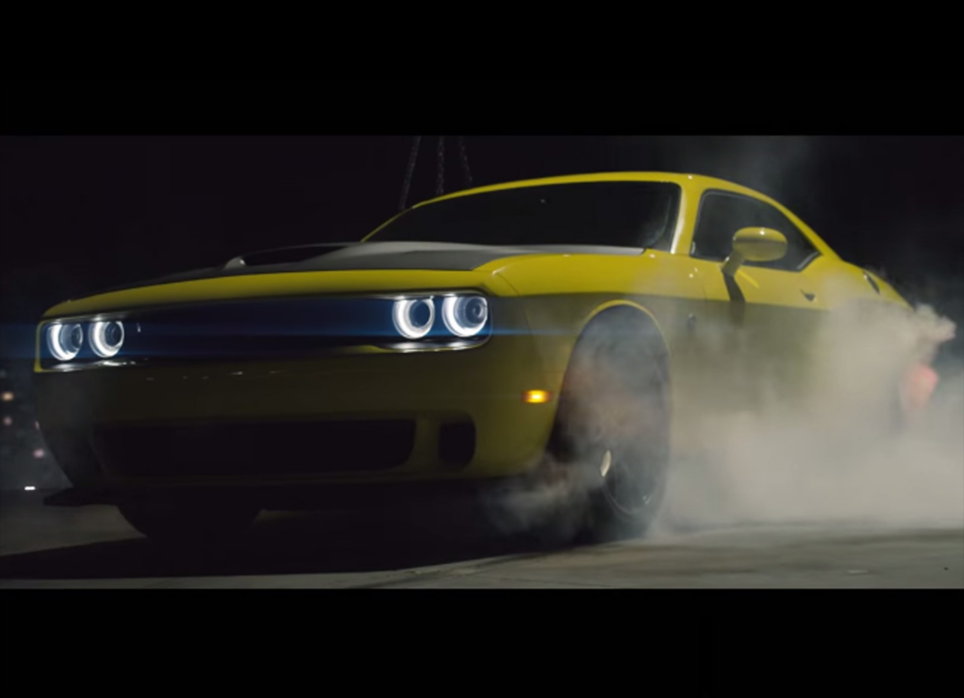 To Dodge Challenger Hellcat κλέβει την παράσταση (VIDEO)