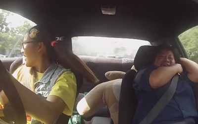 Κοπέλα drifter κάνει φάρσα σε δασκάλους οδήγησης (VIDEO)