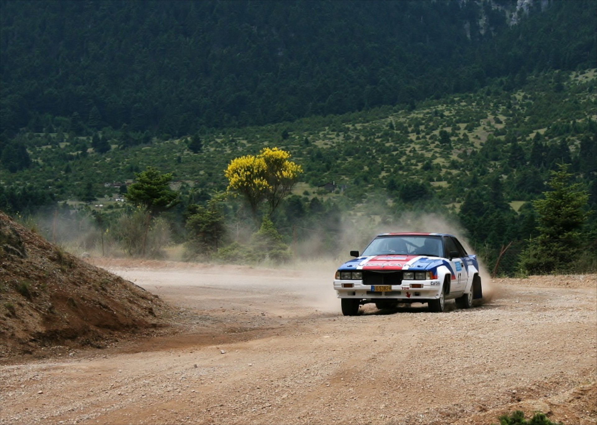 Yπερειδική στο 14ο Ιστορικό Ράλλυ Ακρόπολις