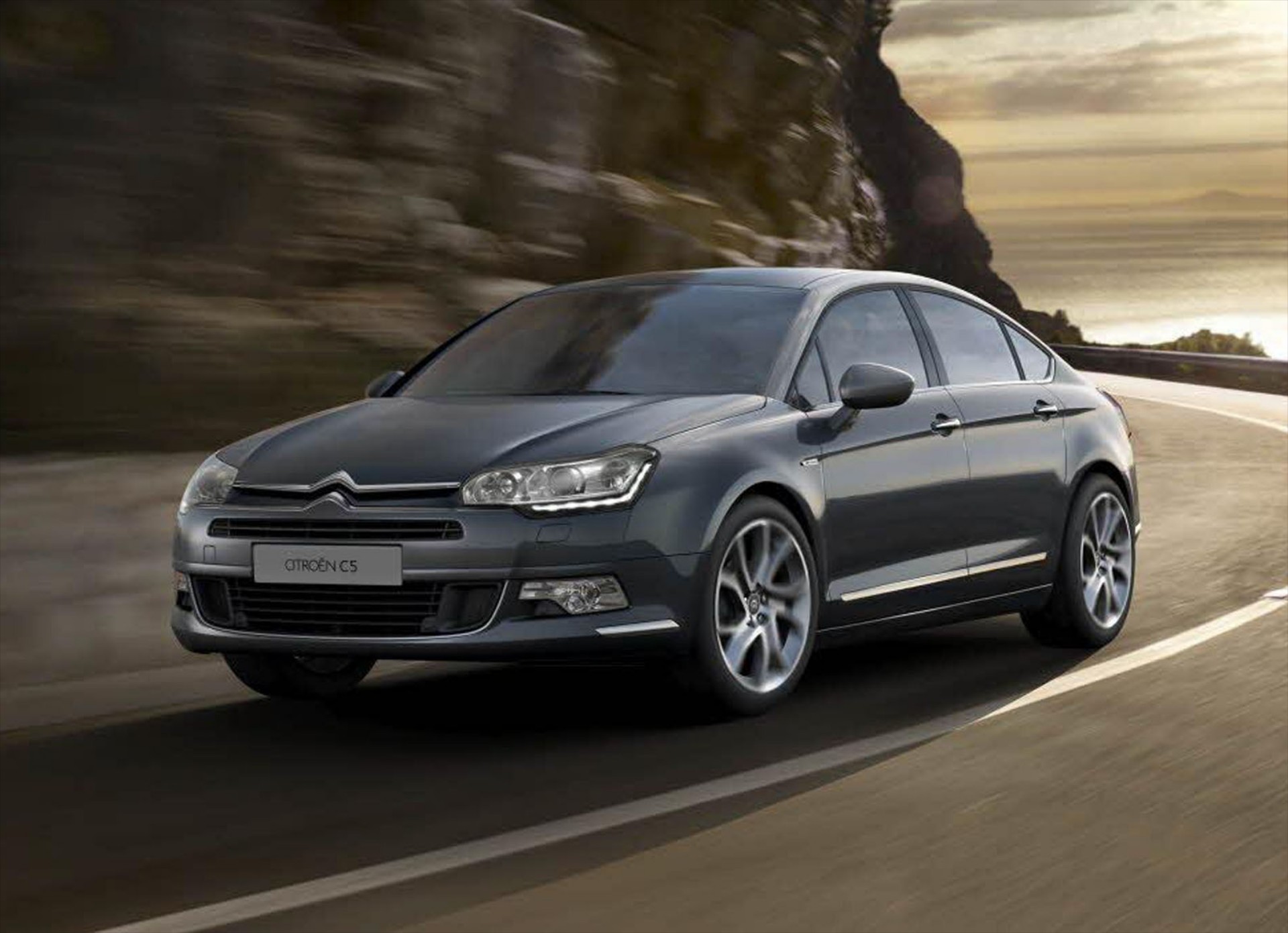 Νέοι κινητήρες & τεχνολογίες για το Citroen C5