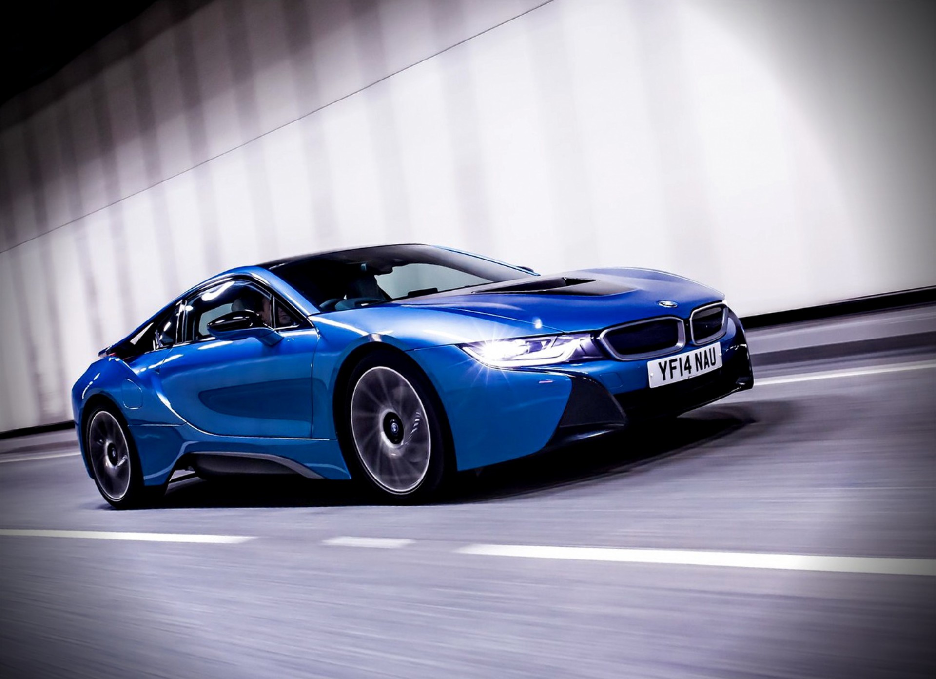 Ετοιμάζει HOT έκδοση του i8 η BMW