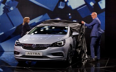 Το νέο Opel Astra λάμπει στη Φρανκφούρτη