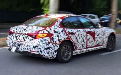 Στο δρόμο η «απλή» Alfa Romeo Giulia (VIDEO)