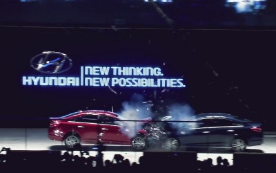 Τρακάρισμα επί σκηνής…(VIDEO)