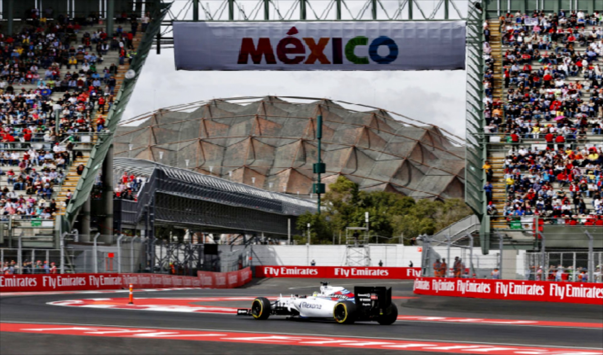 Πώς είναι άραγε να οδηγείς με 365 km/h;