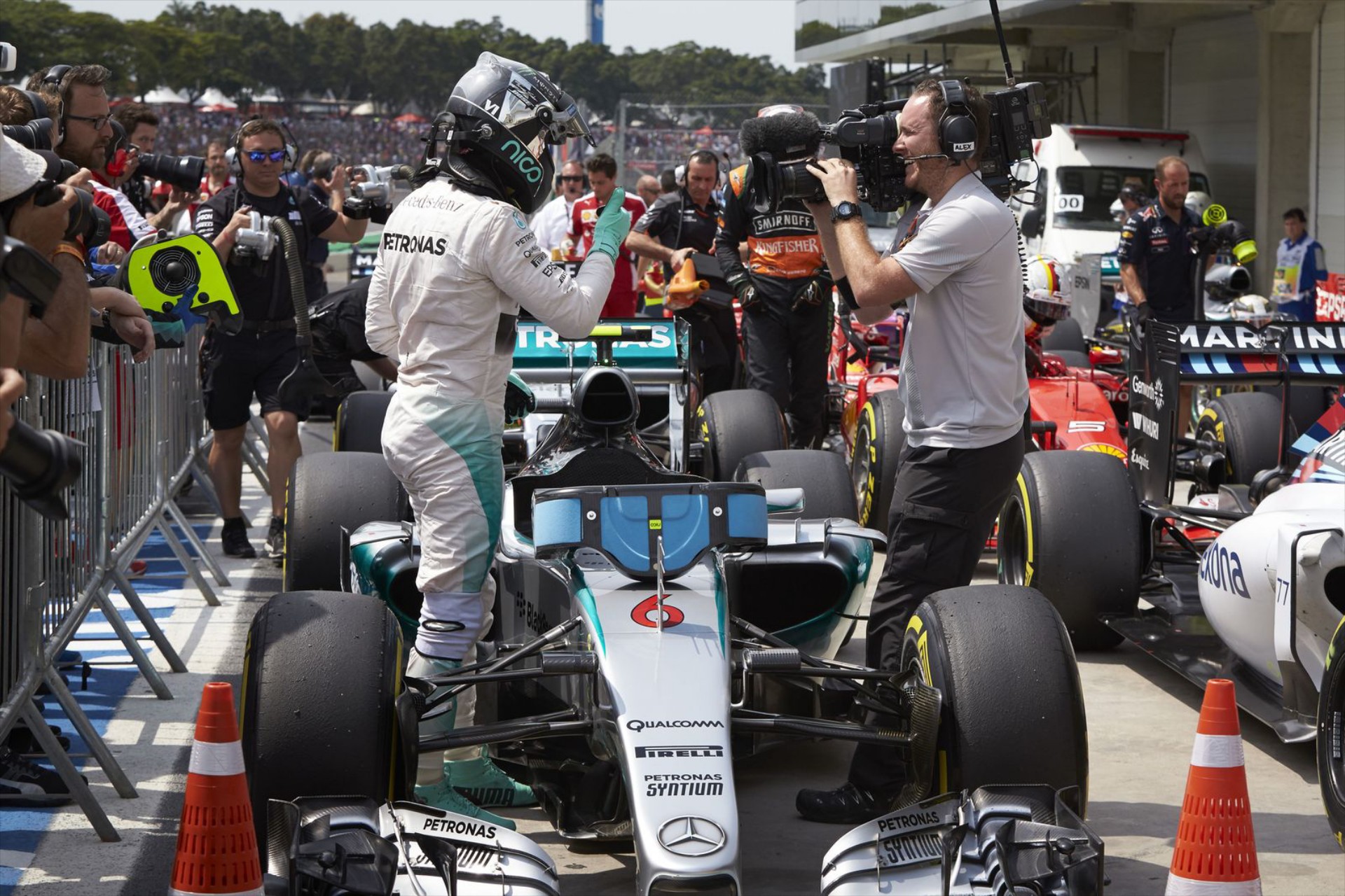 GP Βραζιλίας: Συλλέκτης pole ο Rosberg