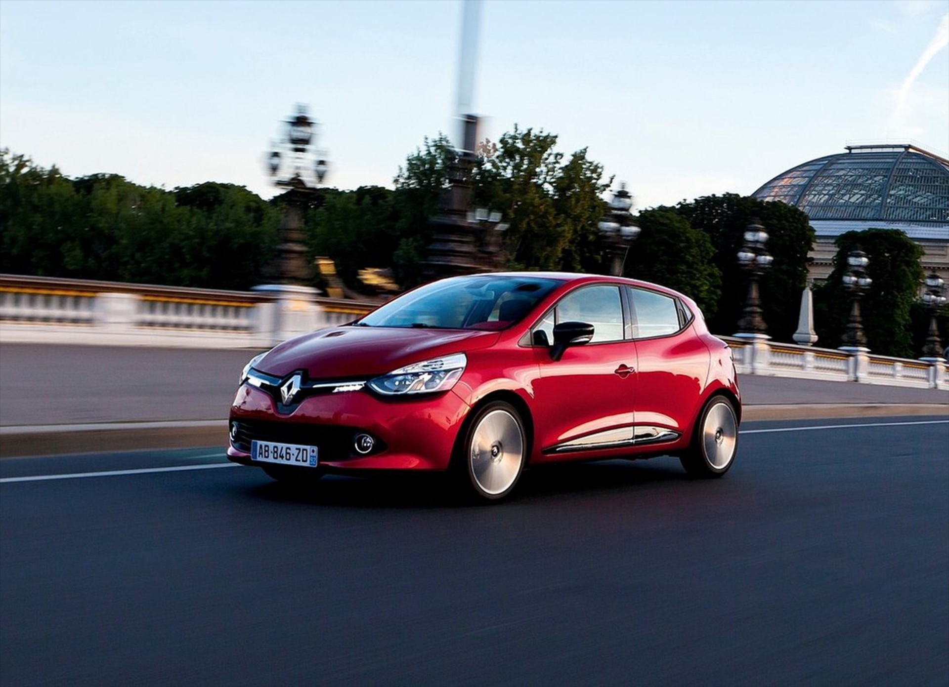Renault Clio χωρίς τέλη κυκλοφορίας