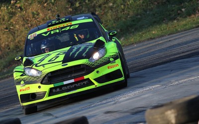 Ο Valentino Rossi οδηγεί Fiesta WRC (video)