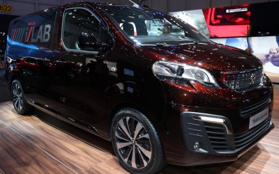 Νέο Peugeot Traveller i-Lab VIP 3.0 Shuttle concept