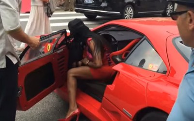 Η Ferrari F40 και τα… ψηλοτάκουνα (video)