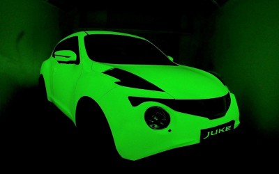 Δύο Nissan Juke που… φωσφορίζουν