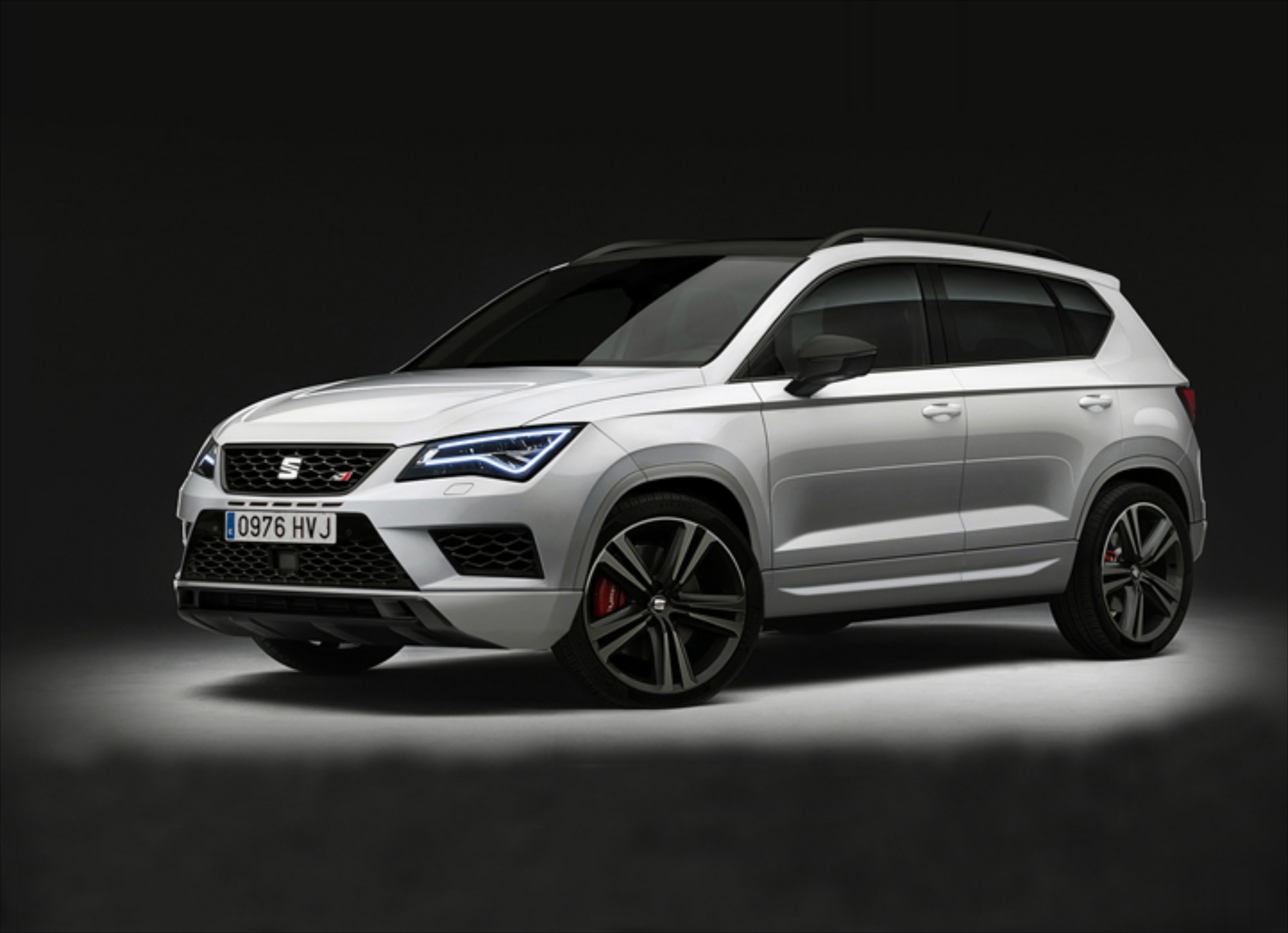 Η Seat ετοιμάζει το Ateca Cupra για το Παρίσι