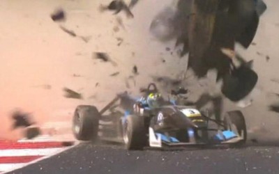 Τρομακτικό τρακάρισμα στη Formula 3 (video)