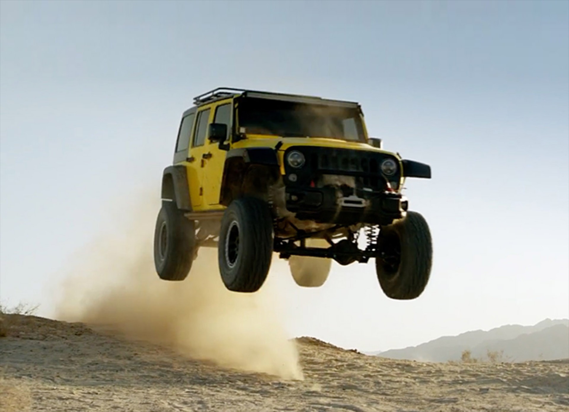 Ένα Jeep Wrangler που θα σου φτιάξει την ημέρα (video)