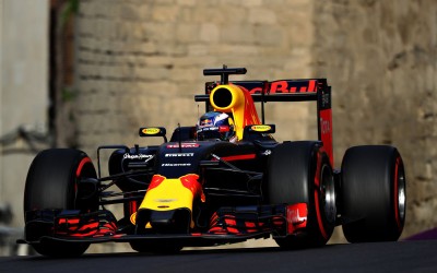 F1: Sainz και Ricciardo παραμένουν στις θέσεις τους