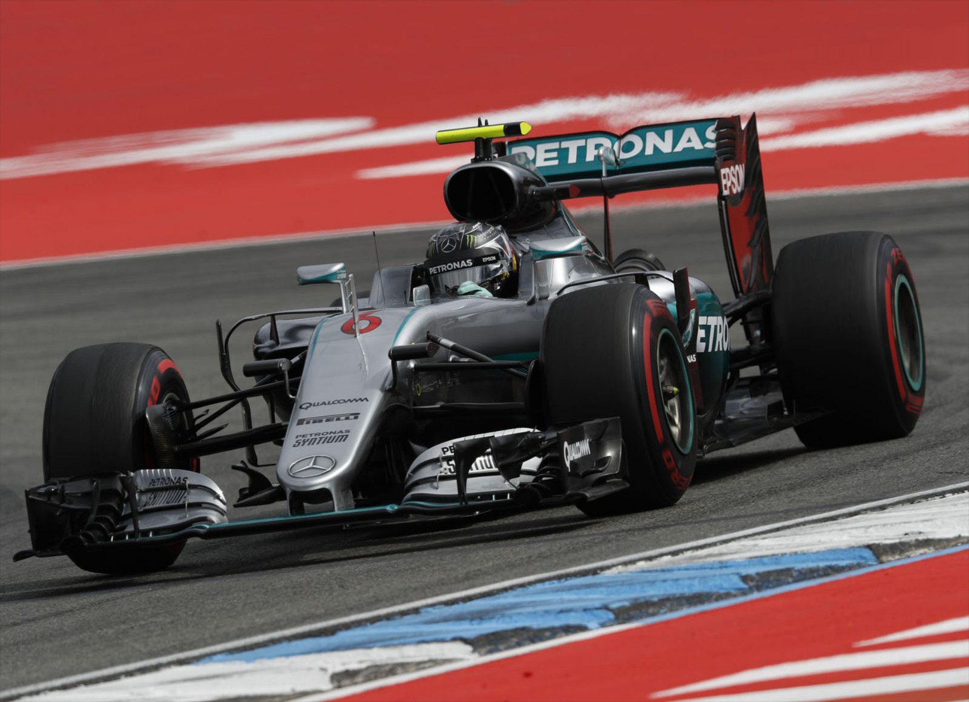 F1: Ο Rosberg στην pole position με ανατροπή!