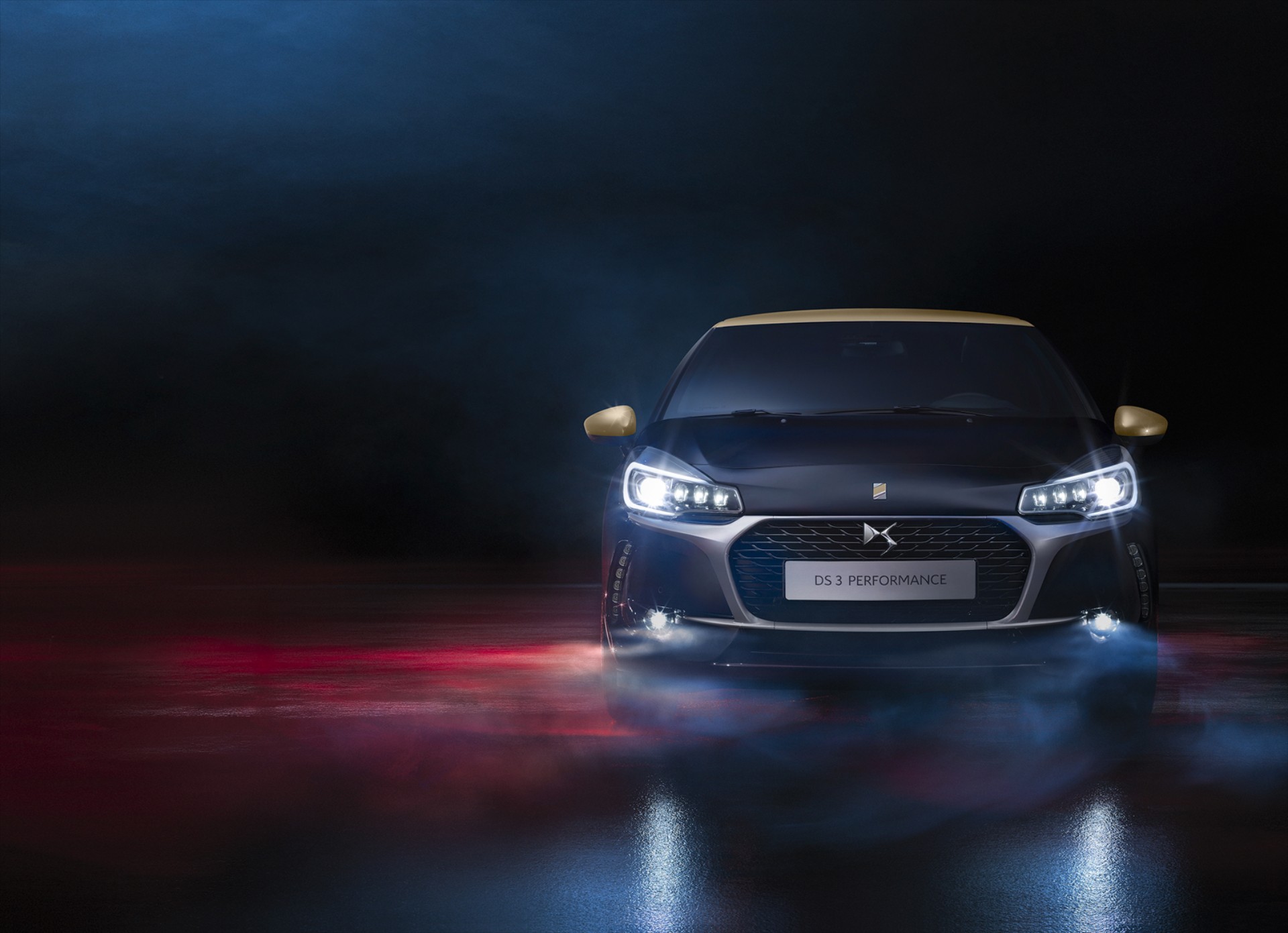 Η DS φοράει τα καλά της στο Παρίσι