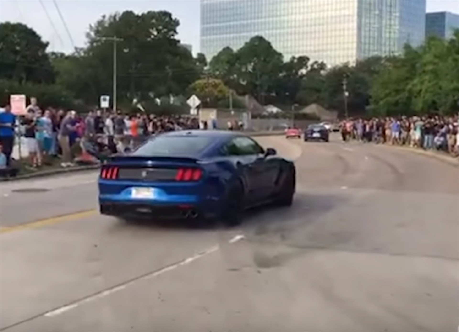 Όταν η πίσω κίνηση ξεπερνάει τις ικανότητές σου (video)