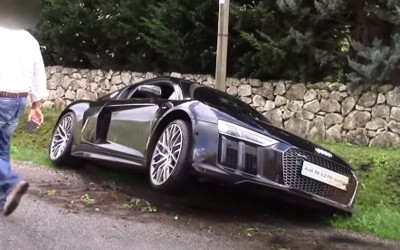Νέο Audi R8 V10 Plus στο… χαντάκι (video)