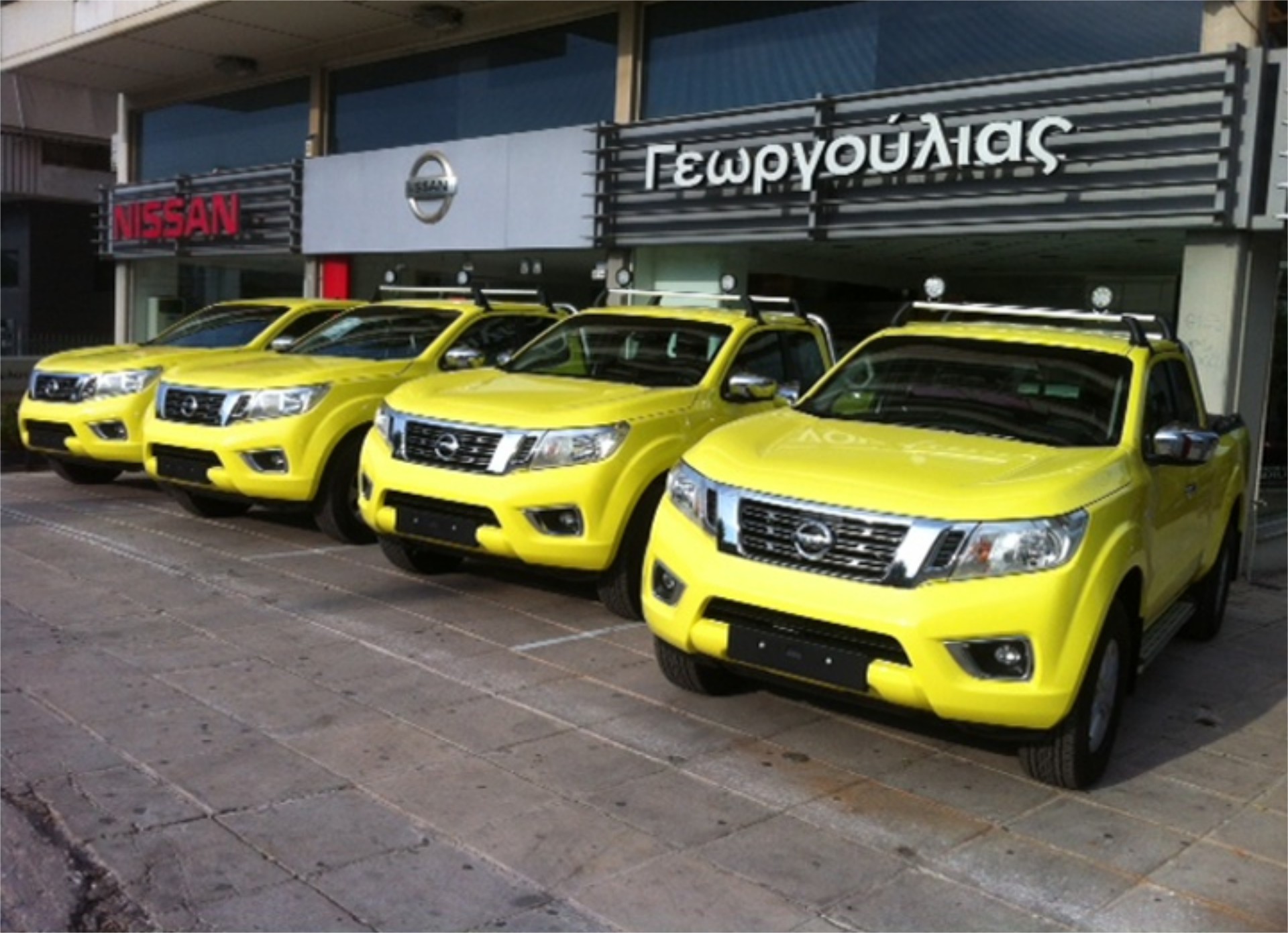 Τα Nissan Navara έπιασαν δουλειά στη Νέα Οδό