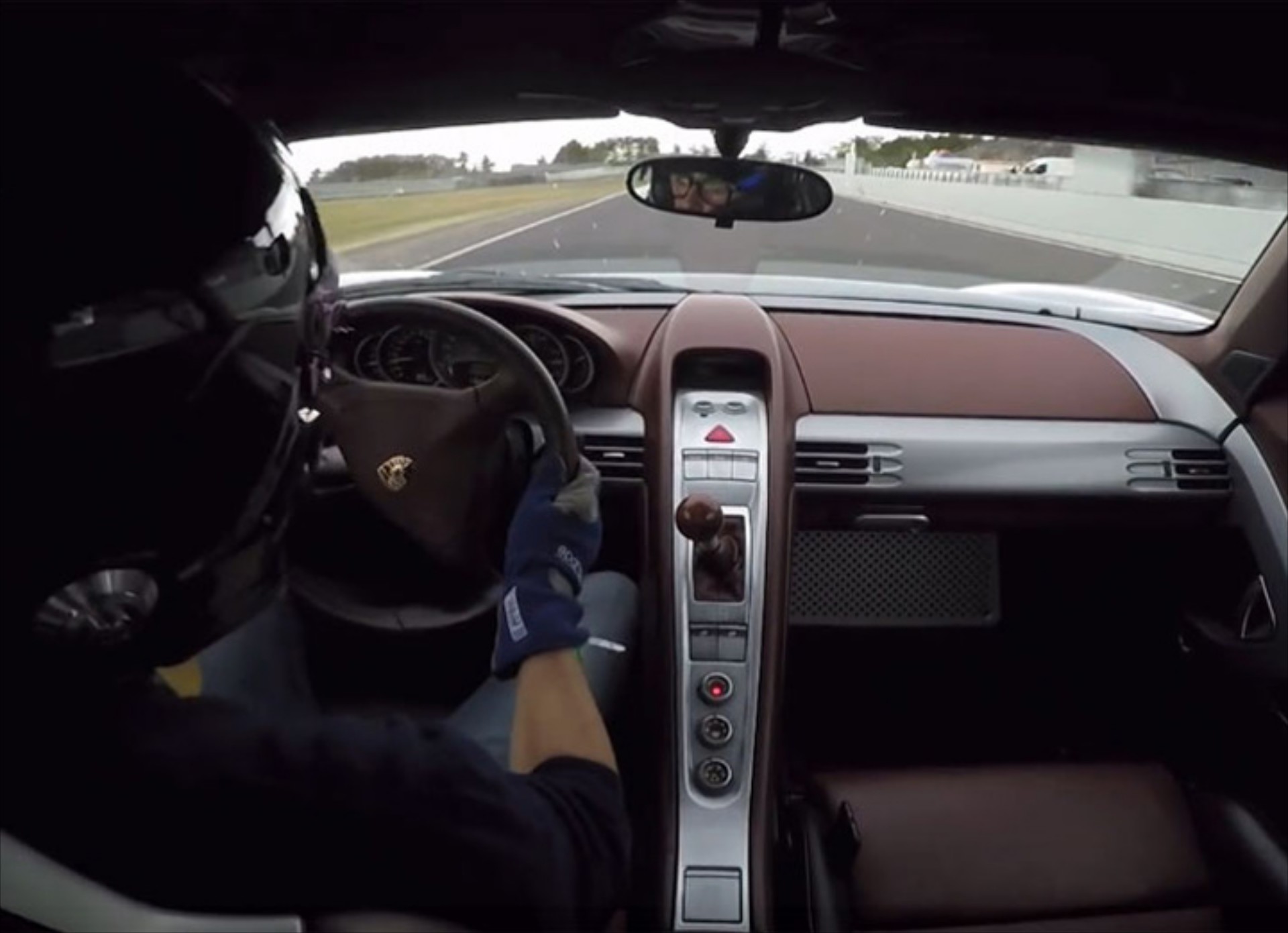 Η Porsche Carrera GT flat out στο ring (video)