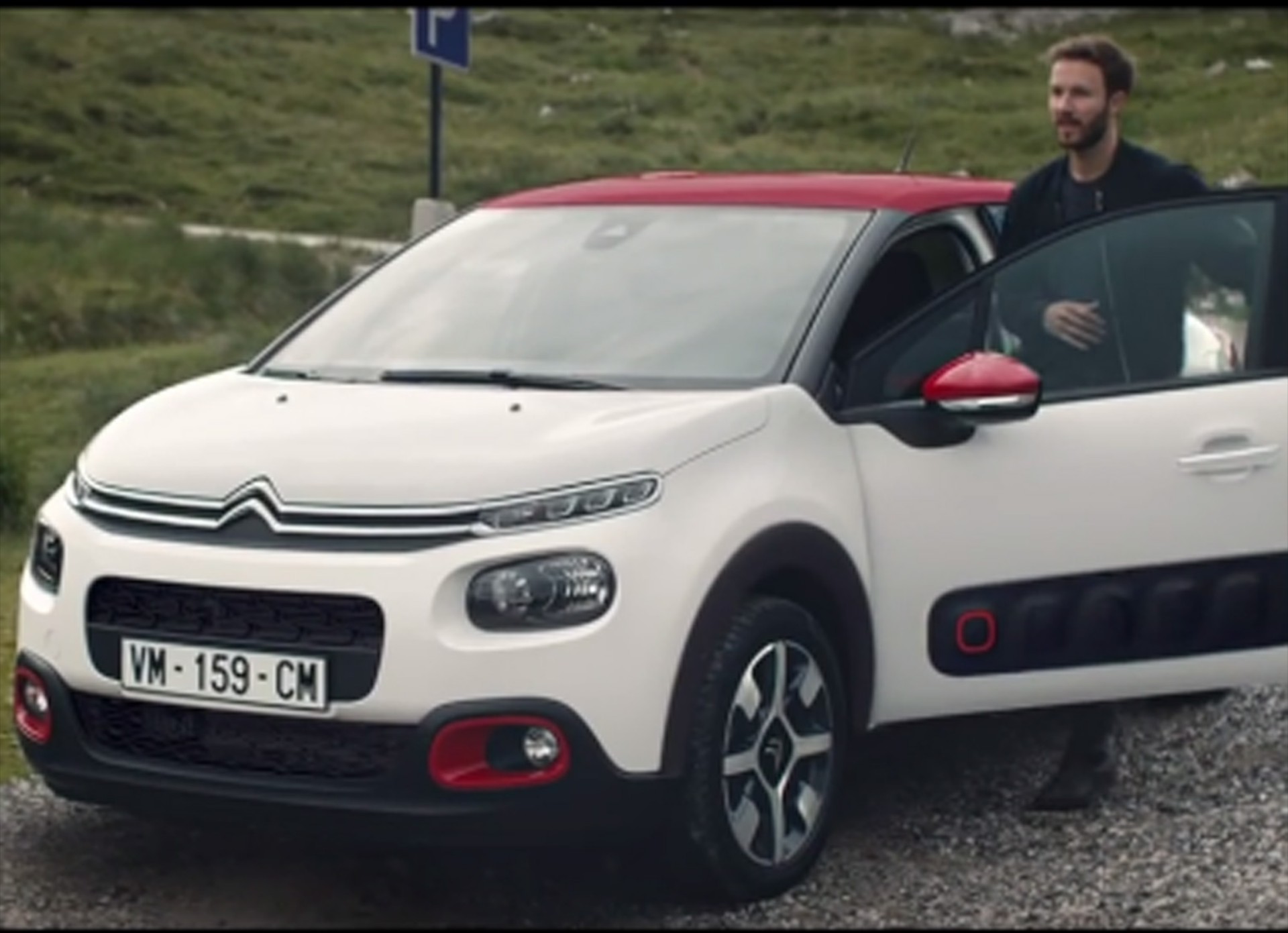 Πρόταση γάμου με το νέο Citroen C3 (video)