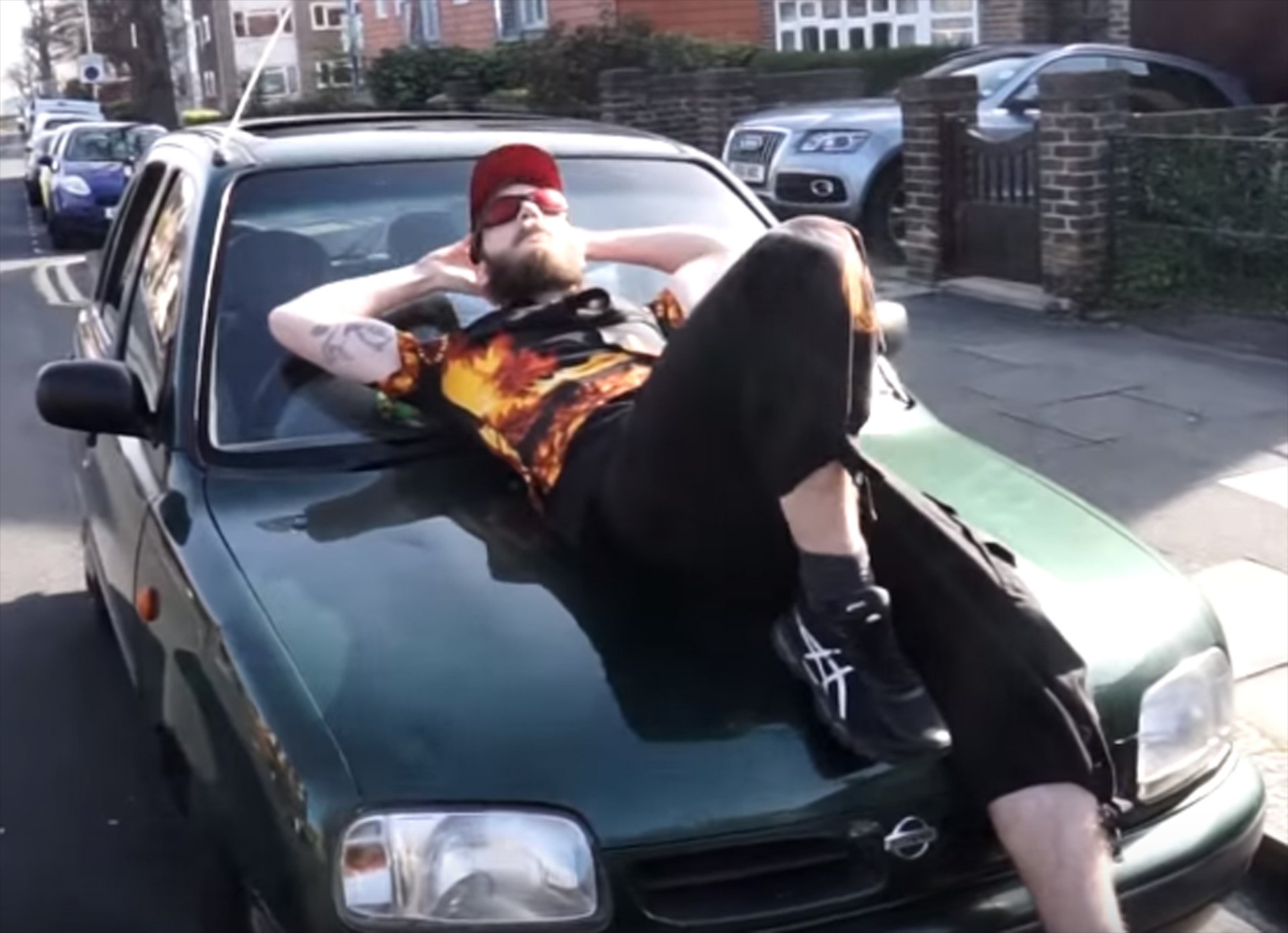 Έτσι είναι όταν χαίρεσαι αυτά που έχεις (video)