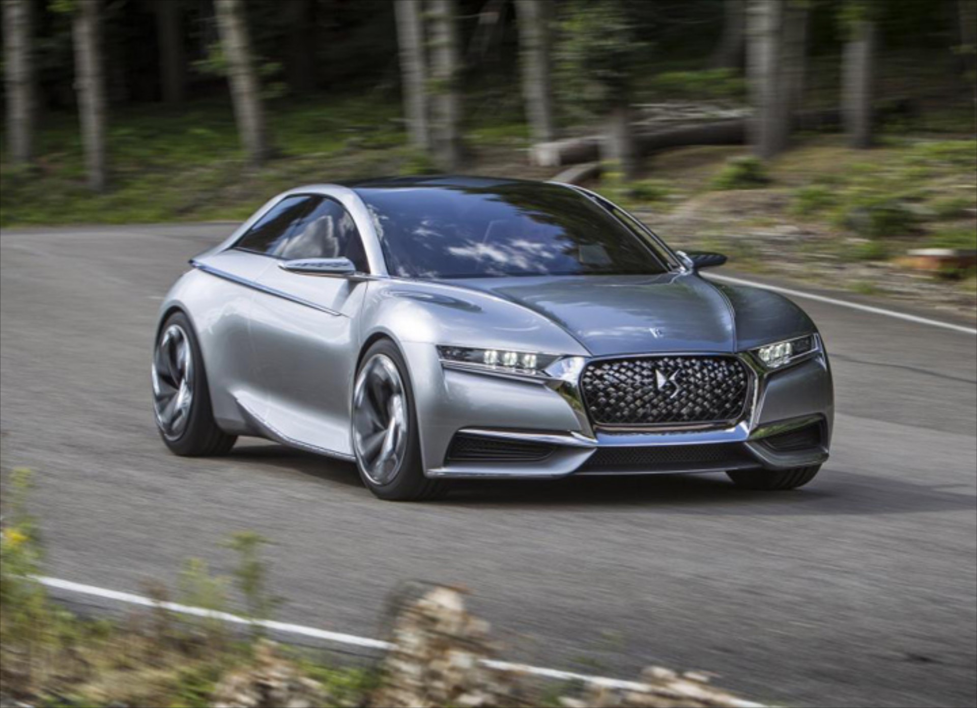 Ο πολυτελής κόσμος της DS (video)