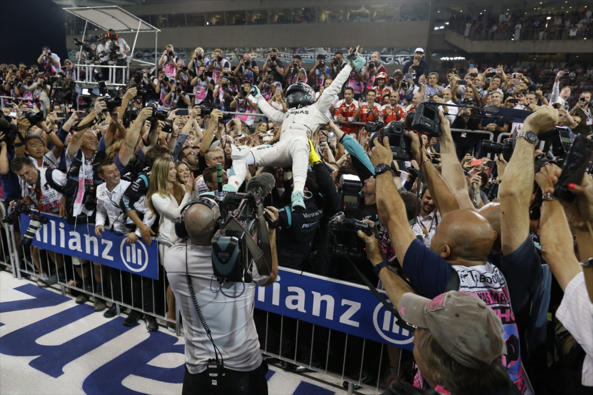 O Nico Rosberg αποσύρεται από την F1!