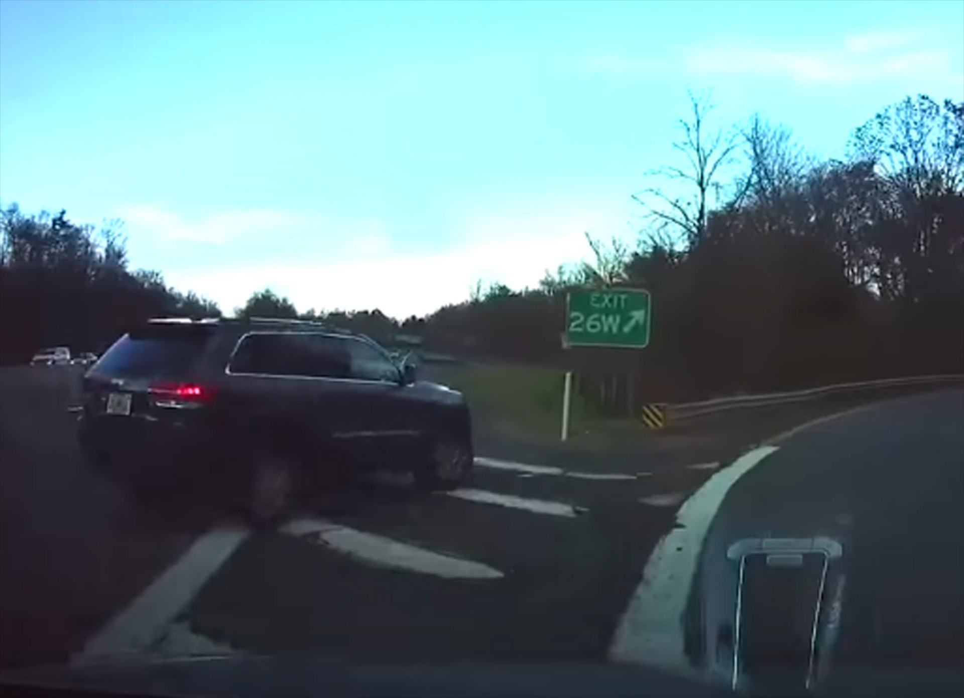 Το έσωσε ο οδηγός και όχι το Autopilot (video)