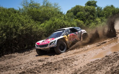 Στην κορυφή του Ντακάρ πέρασε ο Loeb (vid)