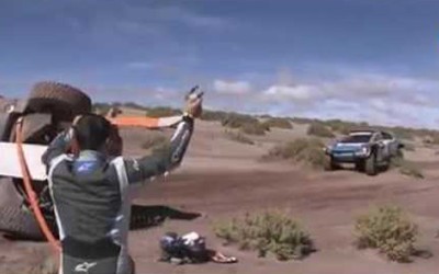 Αναζητώντας βοήθεια στο Ντακάρ (vid)