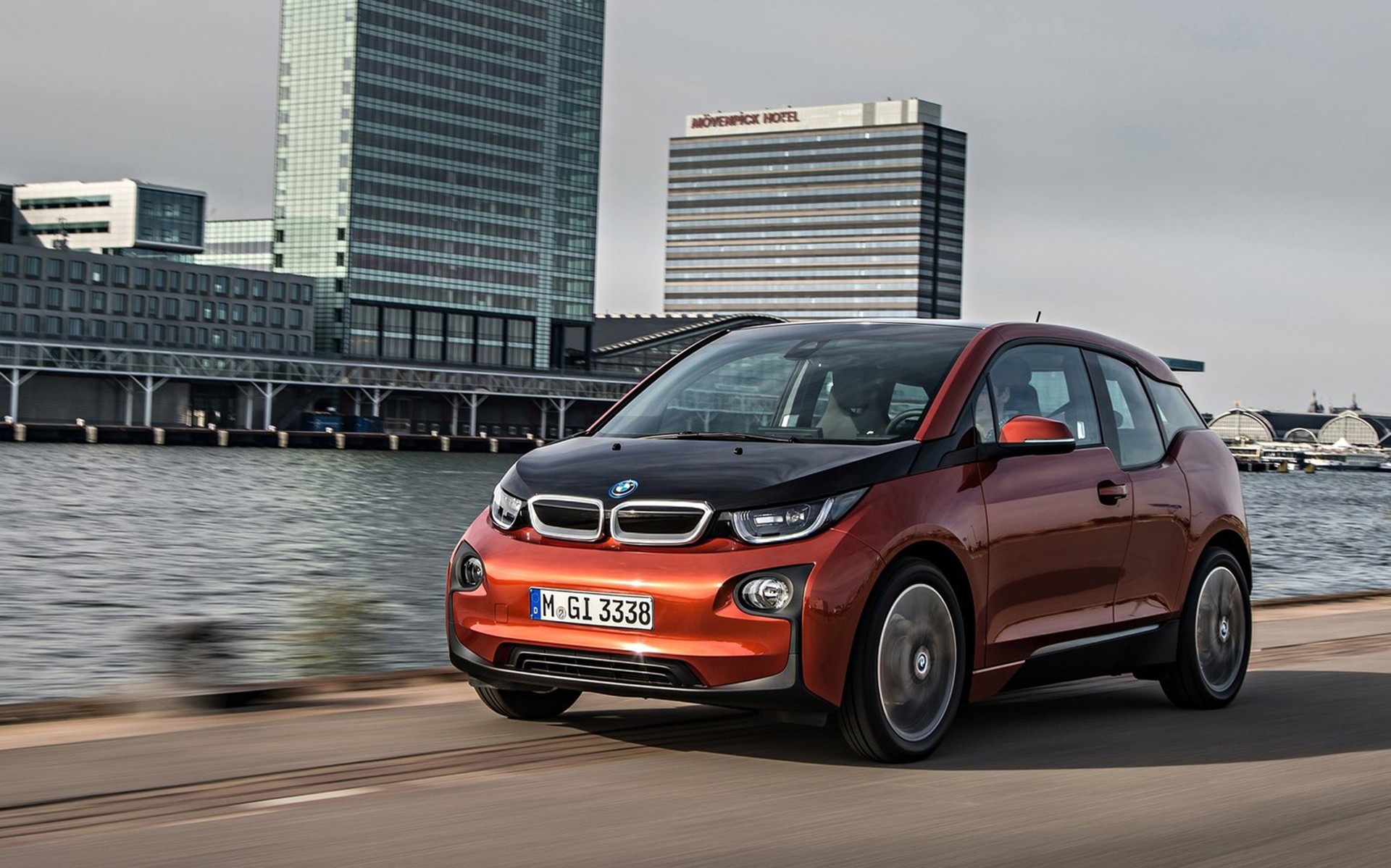 Ανάκληση 19.000 BMW i3 για… διαρροή καυσίμου