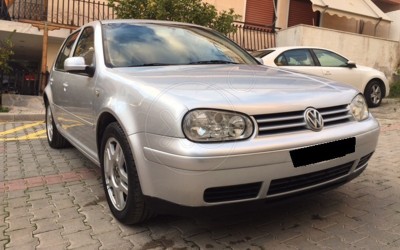 5 μεταχειρισμένα VW Golf από 2.300 ευρώ
