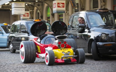 Το αυτοκίνητο του Μίκι Μάους στο Λονδίνο!